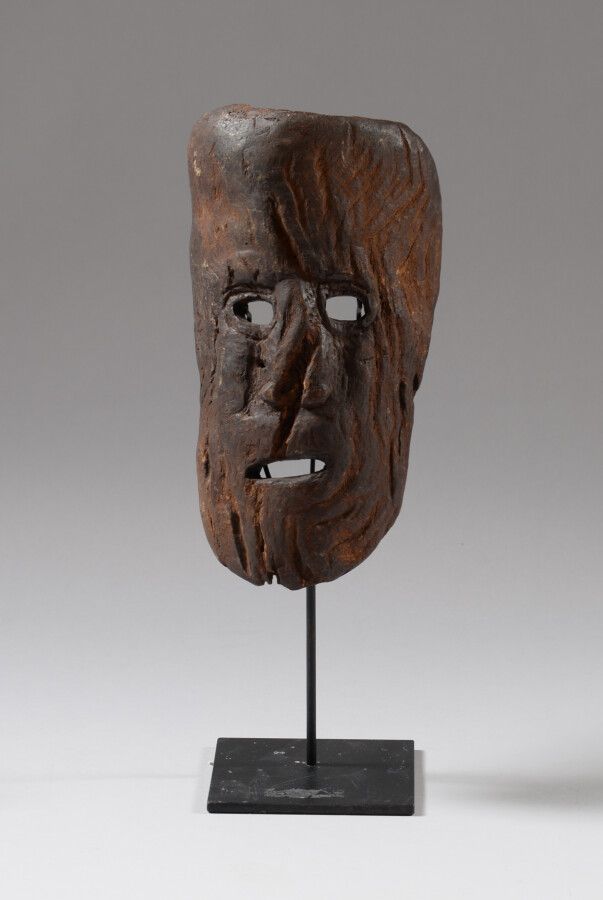 Null INDONÉSIE.

Rare et ancien masque de l'Ile de Timor, sculpté probablement d&hellip;