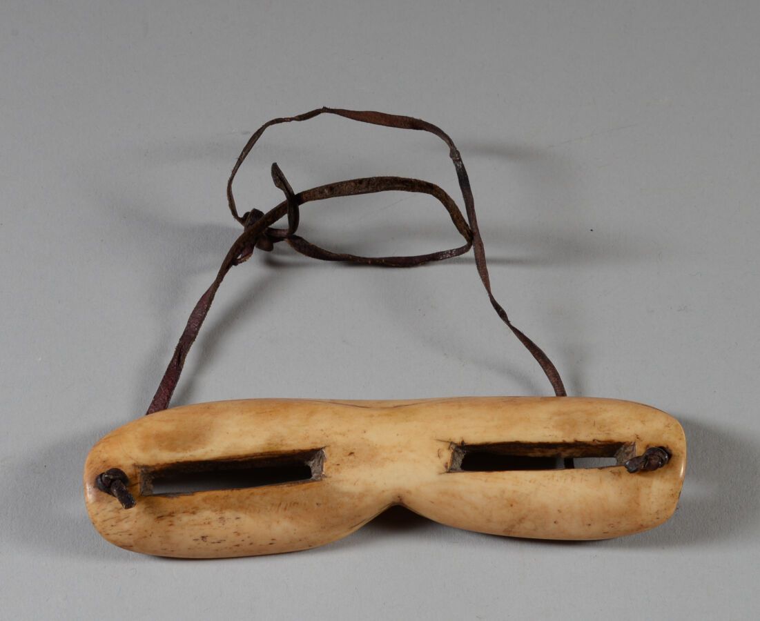 Null Lunettes de neige « Igaak », INUIT, Nunavut, Canada

Ivoire de morse, tendo&hellip;