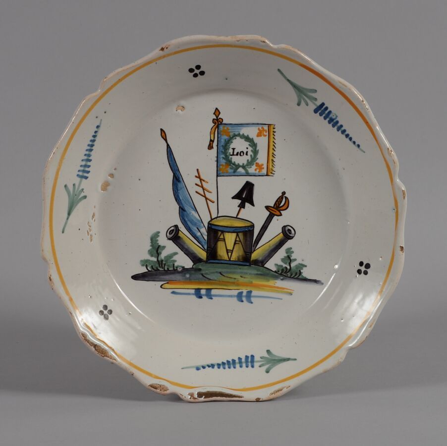 Null NEVERS
Revolutionary plate in polychrome earthenware with martial decoratio&hellip;