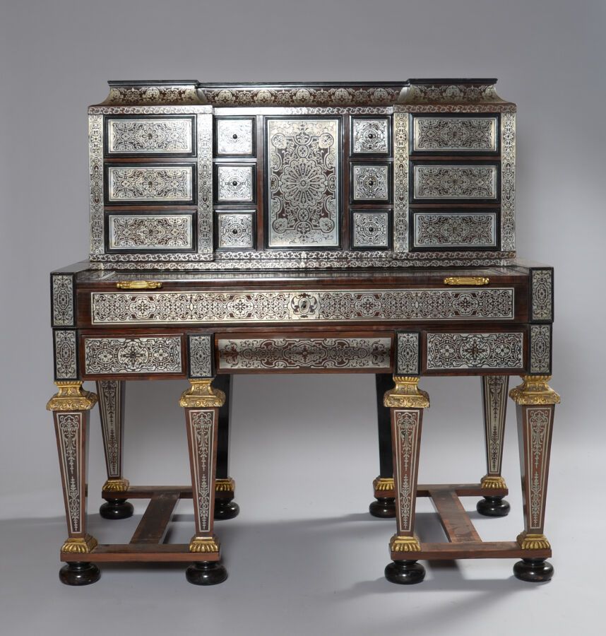 Null Exceptional Mazarin bureau forming a cabinet in "Boulle" marquetry in part &hellip;