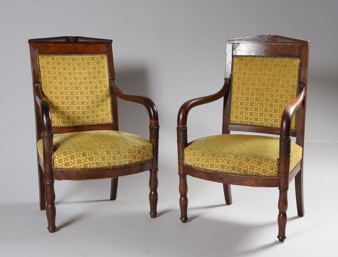 Null Two mahogany and mahogany veneered armchairs with carved pediment backs, st&hellip;