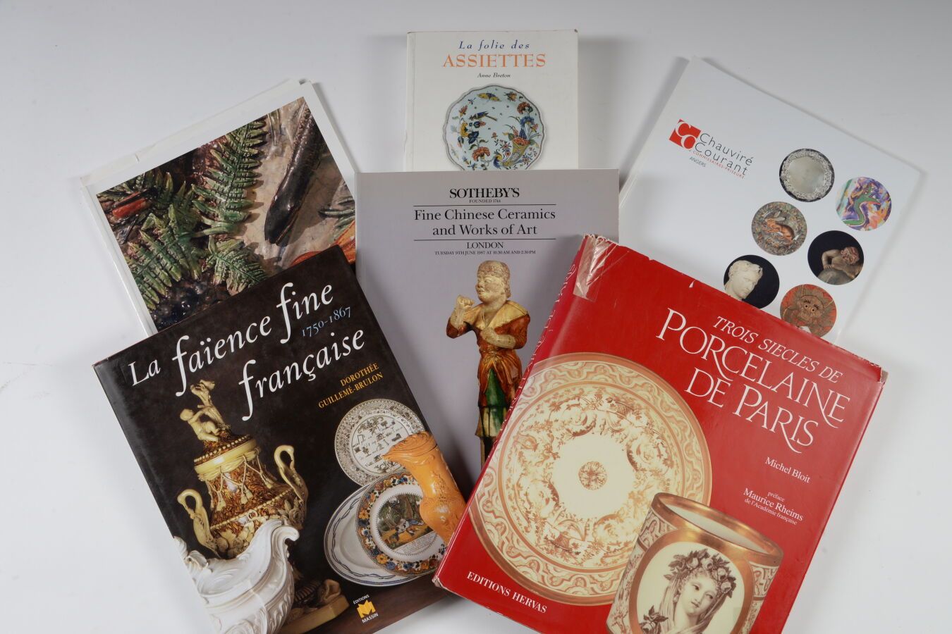 Null Quatorze livres et catalogues
- Trois siècles de porcelaine de Paris - Mich&hellip;
