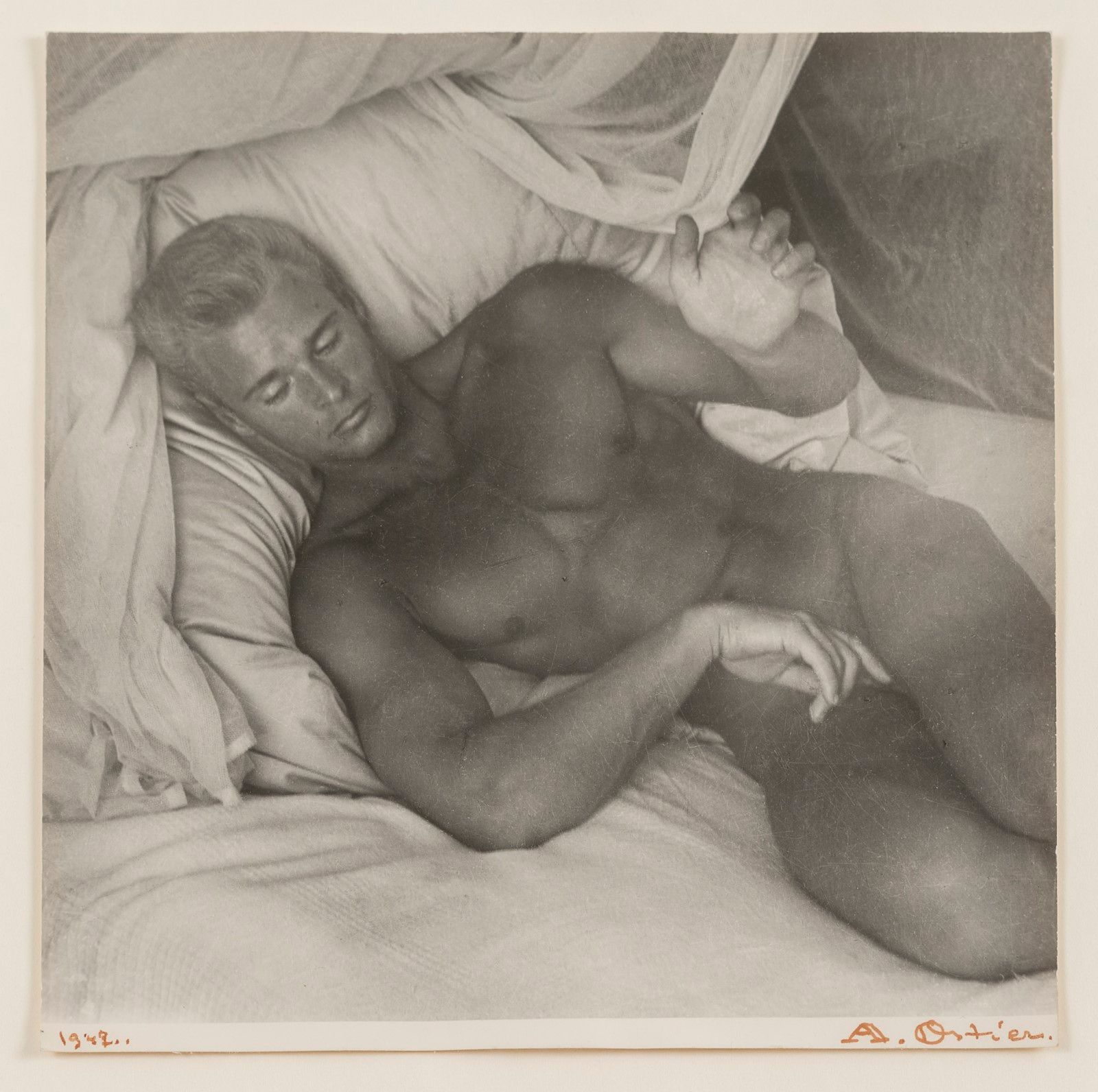 André OSTIER (1906-1994) André OSTIER (1906-1994)

Michel at Rest

Silver print &hellip;