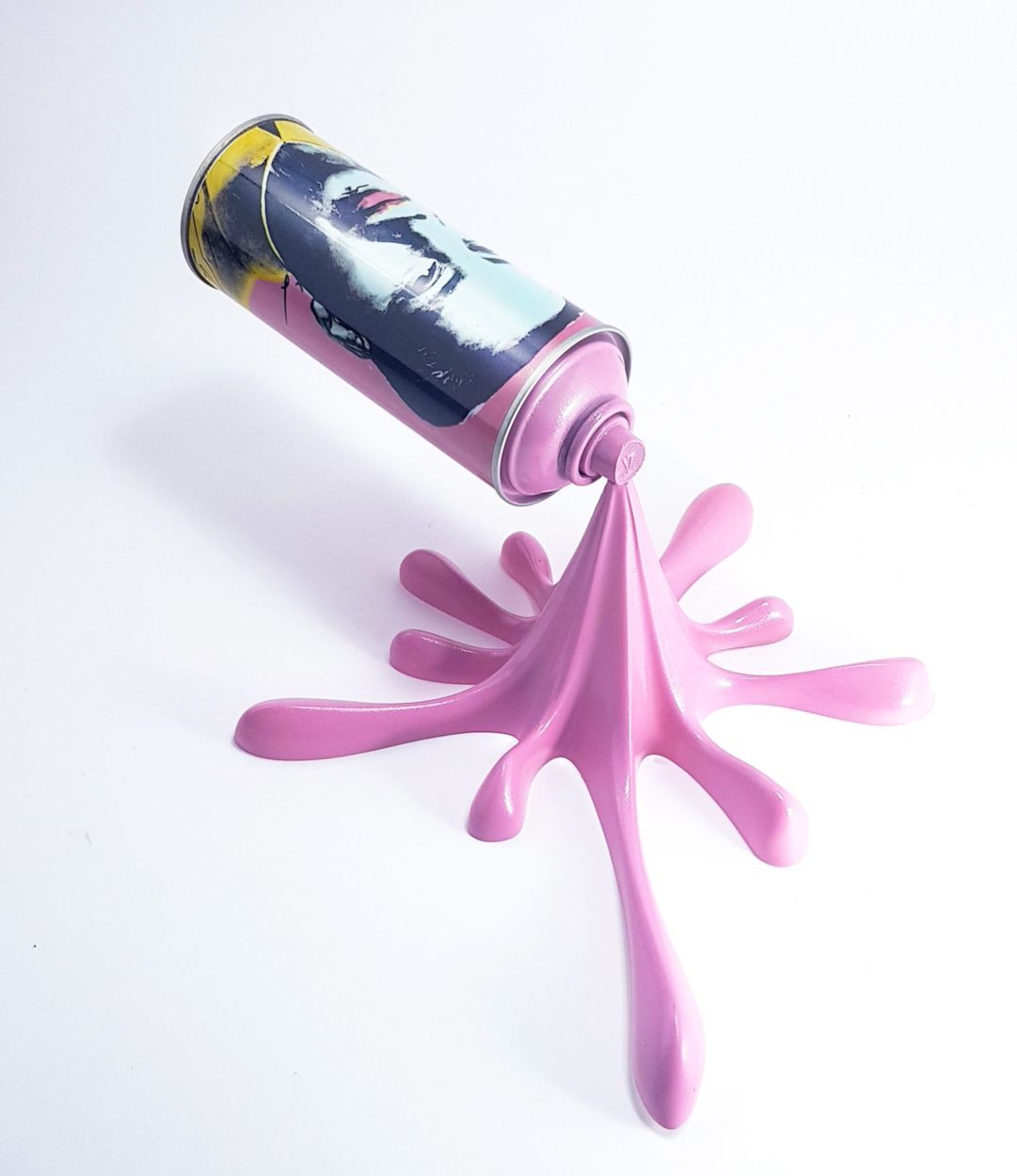 2Fast 2Fast - Mao Splash

Spray; resina en lata de aerosol

Escultura original f&hellip;