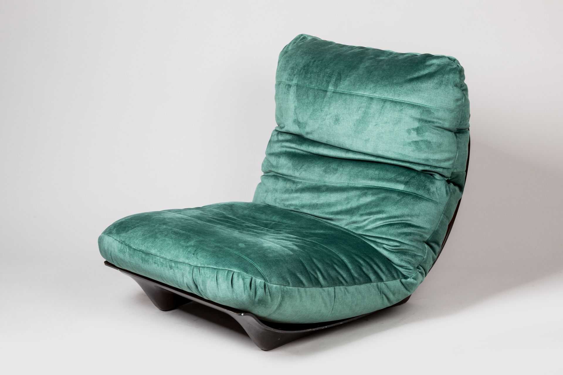 Null 
Michel DUCAROY (1925-2009), éditions Ligne Roset 


Chauffeuse modèle "Mar&hellip;