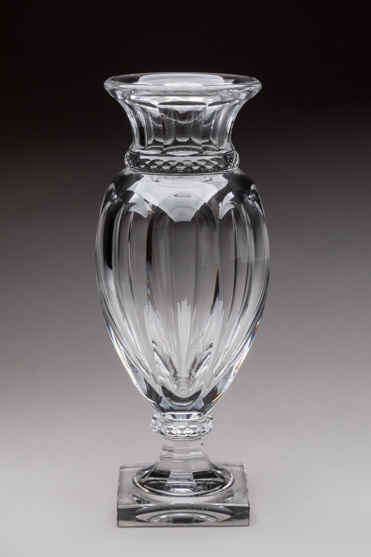 Null 
BACCARAT 


Vase model "Eurydice" in cut crystal. Signed at the point on t&hellip;