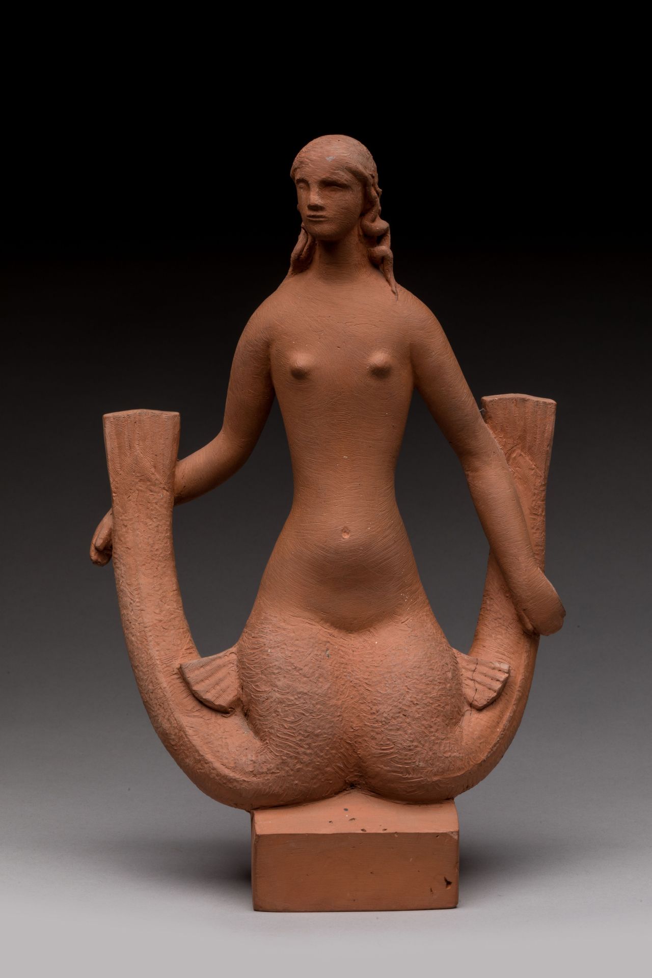 Null 
Henry PARAYRE (1879-1970) 

Sirène. 


Terre cuite monogrammée et datée 19&hellip;