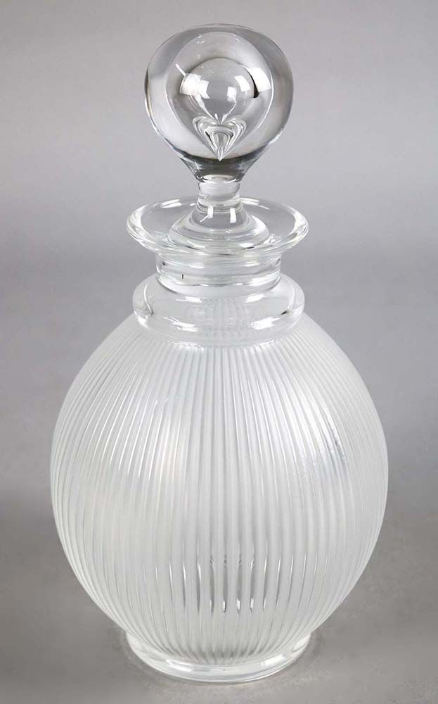 Decanter in cristallo firmato sul fondo Lalique France Decanter con tappo in cri&hellip;