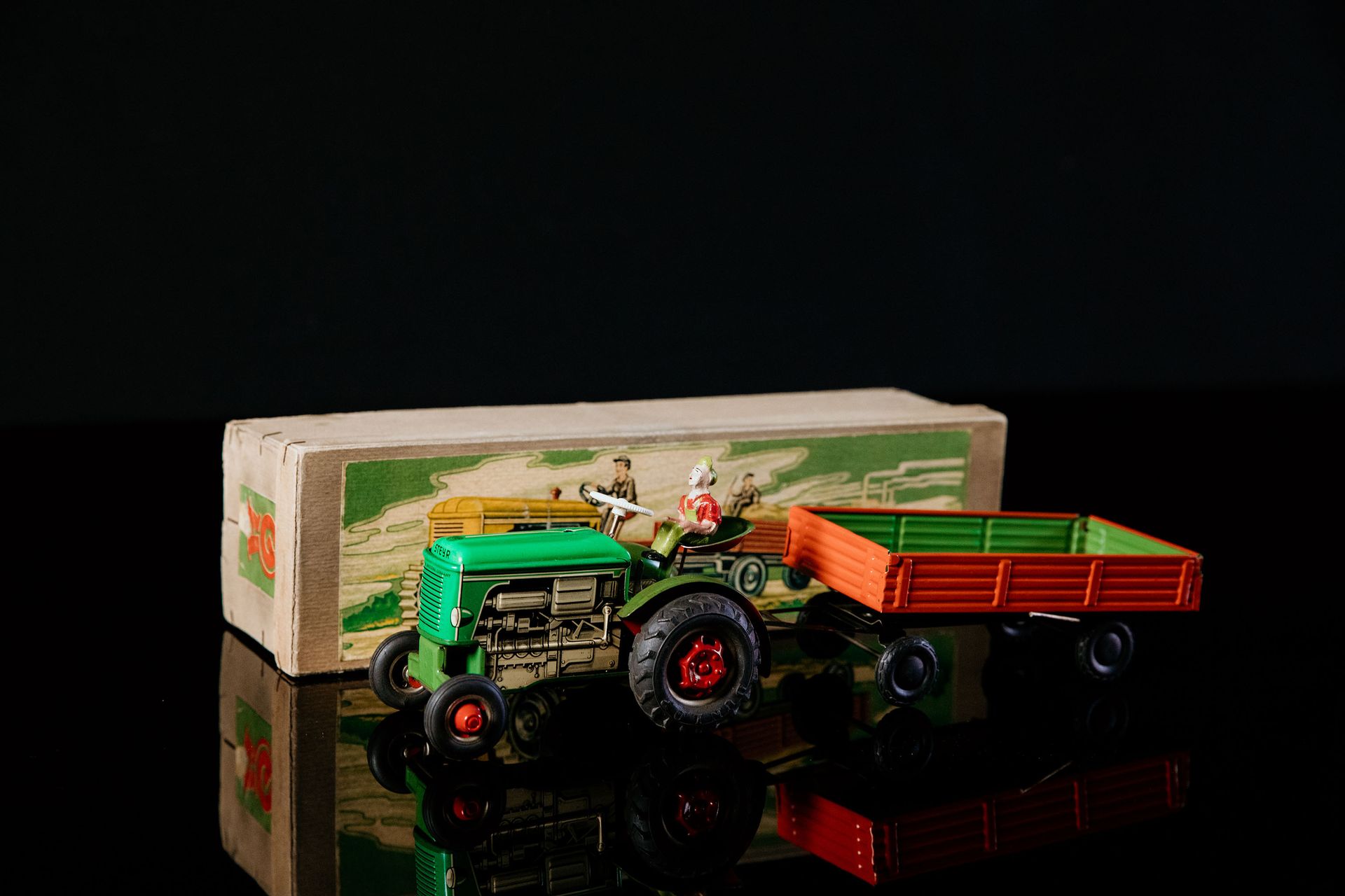 Hans Geiger Traktor mit Hänger | Jouets Anciens 状态 (1) - 锡制玩具，发条驱动，带方向盘，功能测试，颜色为&hellip;