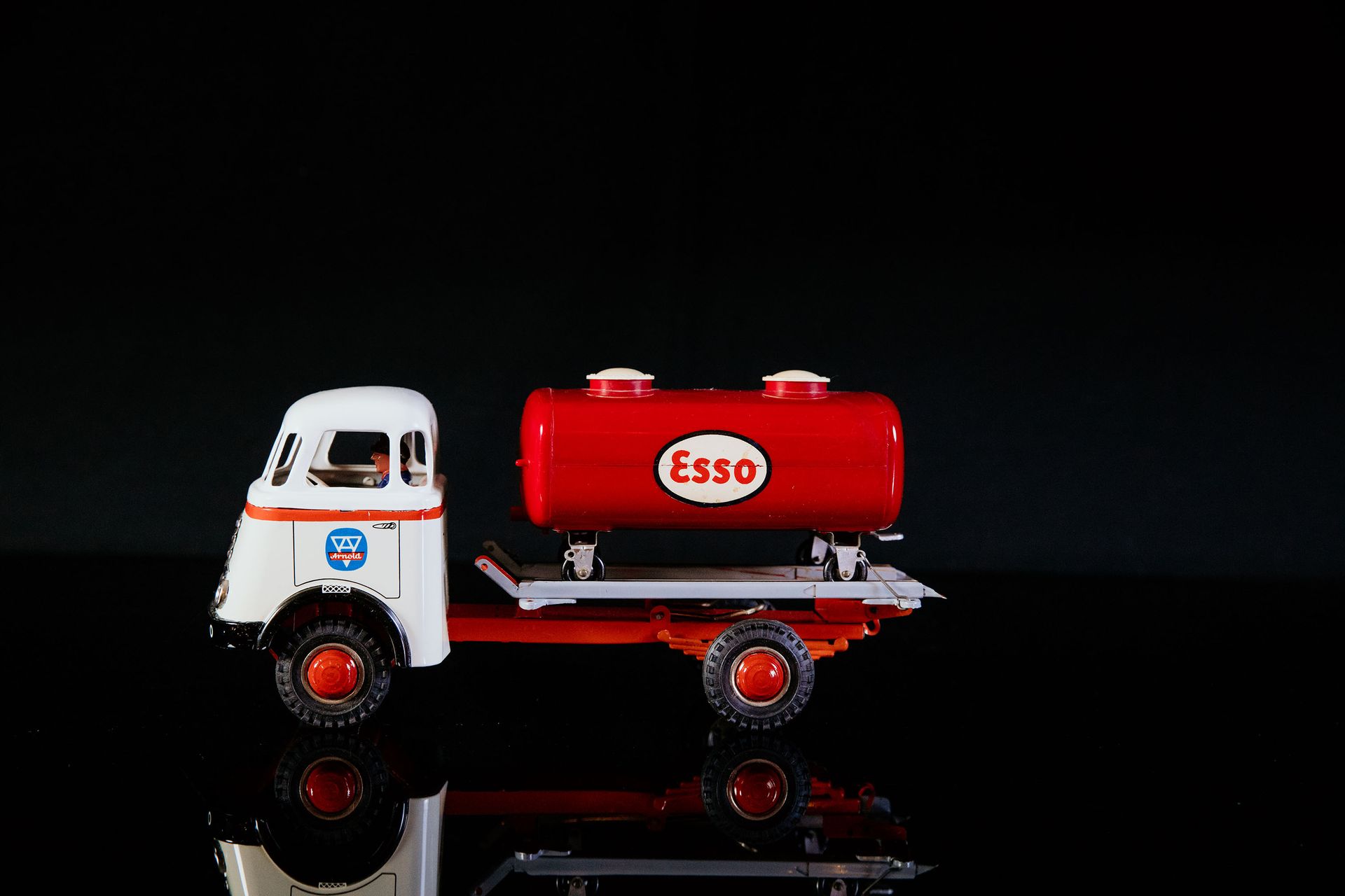 Arnold DAF LKW Esso Auflieger | Jouets Anciens 条件（2） - 锡制玩具，飞轮驱动，功能测试，石印，白色/红色，5&hellip;