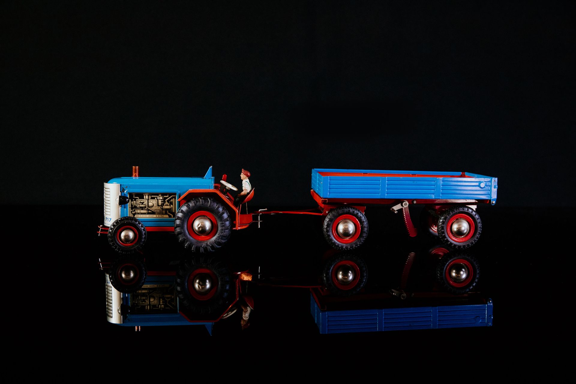 Gescha Traktor mit Hänger 717 | Jouets Anciens 状态 (0) - 锡制玩具，电池驱动，功能测试，蓝色/红色，50年&hellip;