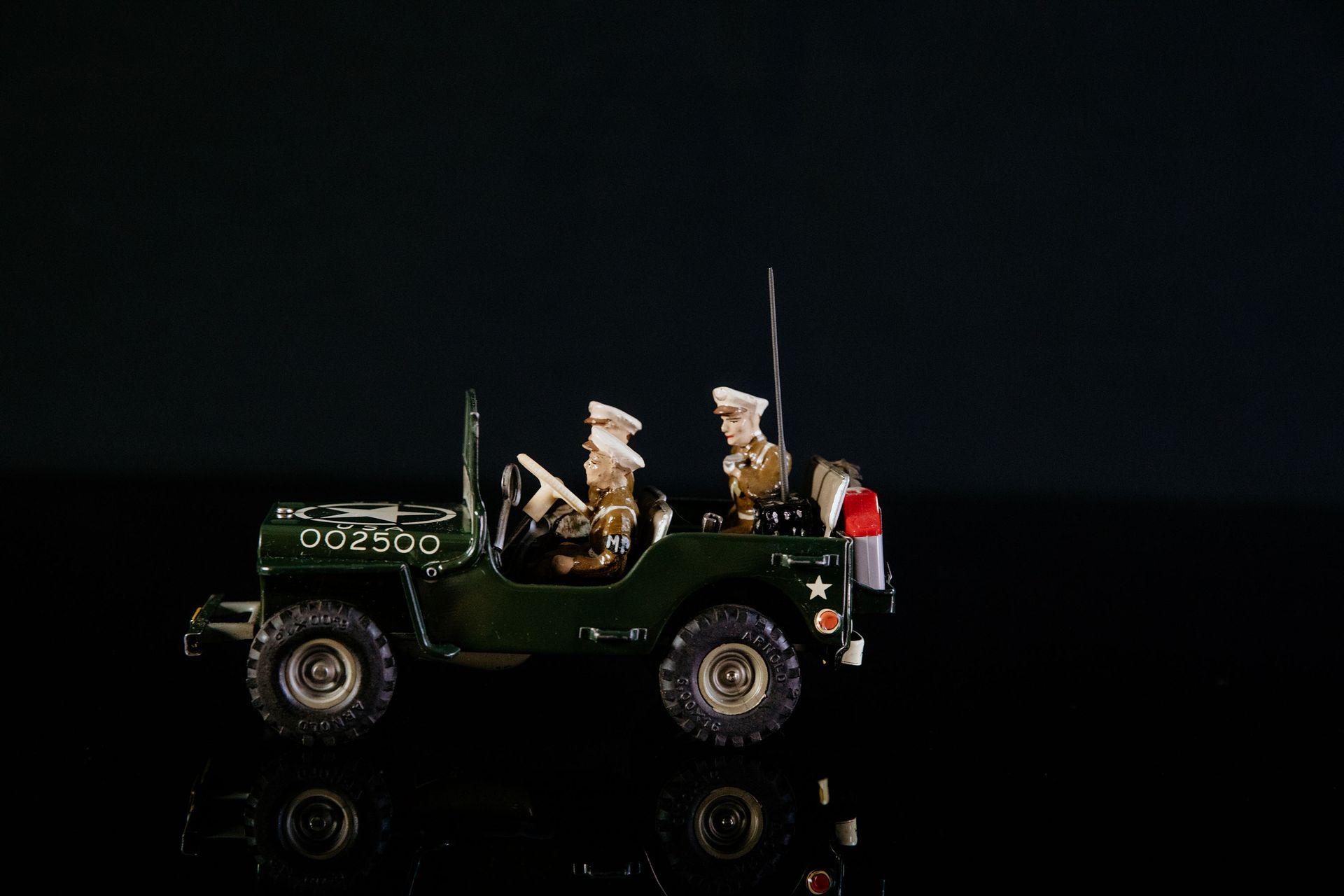 Arnold Jeep 1953 | Jouets Anciens 状态 (1) - 锡制玩具，发条驱动，功能测试，石印，绿色，来自1953年，17厘米，原始状&hellip;