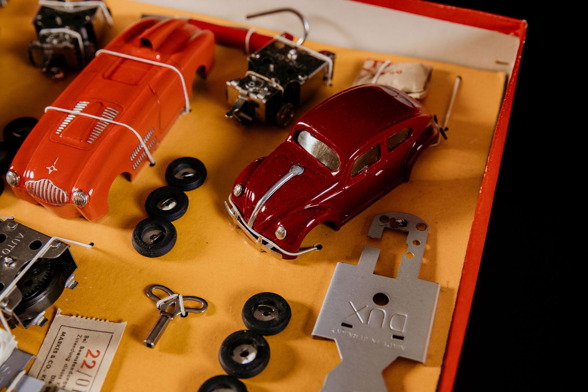 DUX Set 60 | Jouets Anciens 状态 (0) - 锡制玩具，发条驱动，功能测试，颜色为橙色/酒红色/蓝色，60年代，德国制造，36厘米，&hellip;
