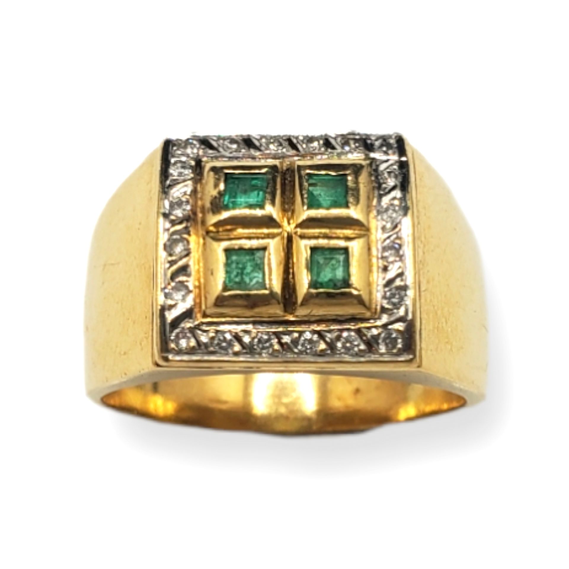 Sortija Chevalier Sortija Chevalier en oro de 18k, diamantes talla brillante y e&hellip;