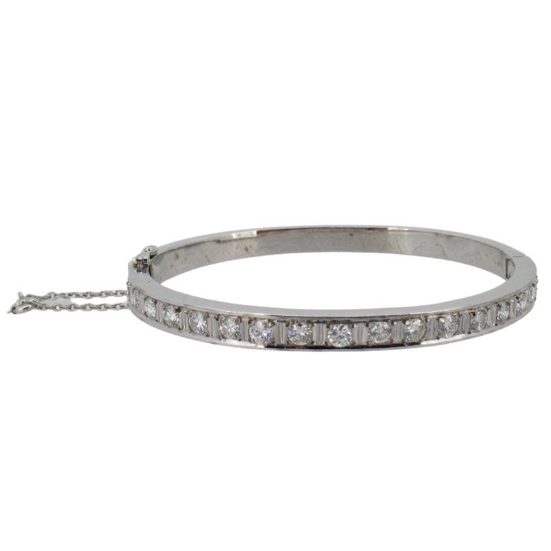 Esclava de diamantes Pulsera esclava rígida en oro blanco de 18k con diamantes t&hellip;