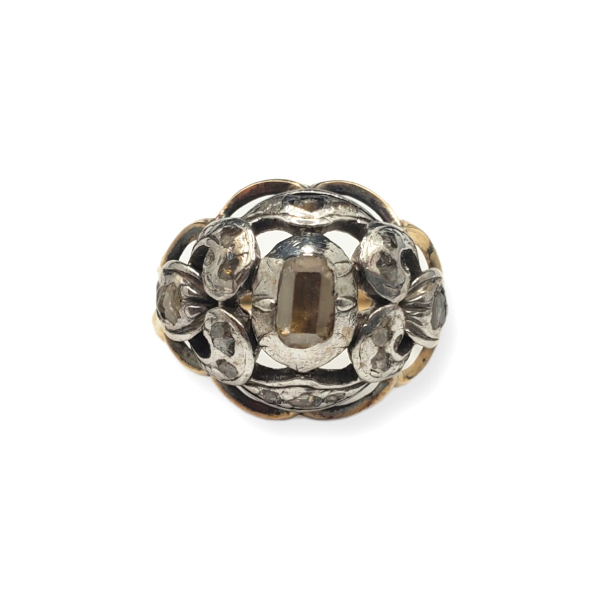 Sortija con vistas en plata Sortija in oro 18 carati con plata e diamanti centra&hellip;