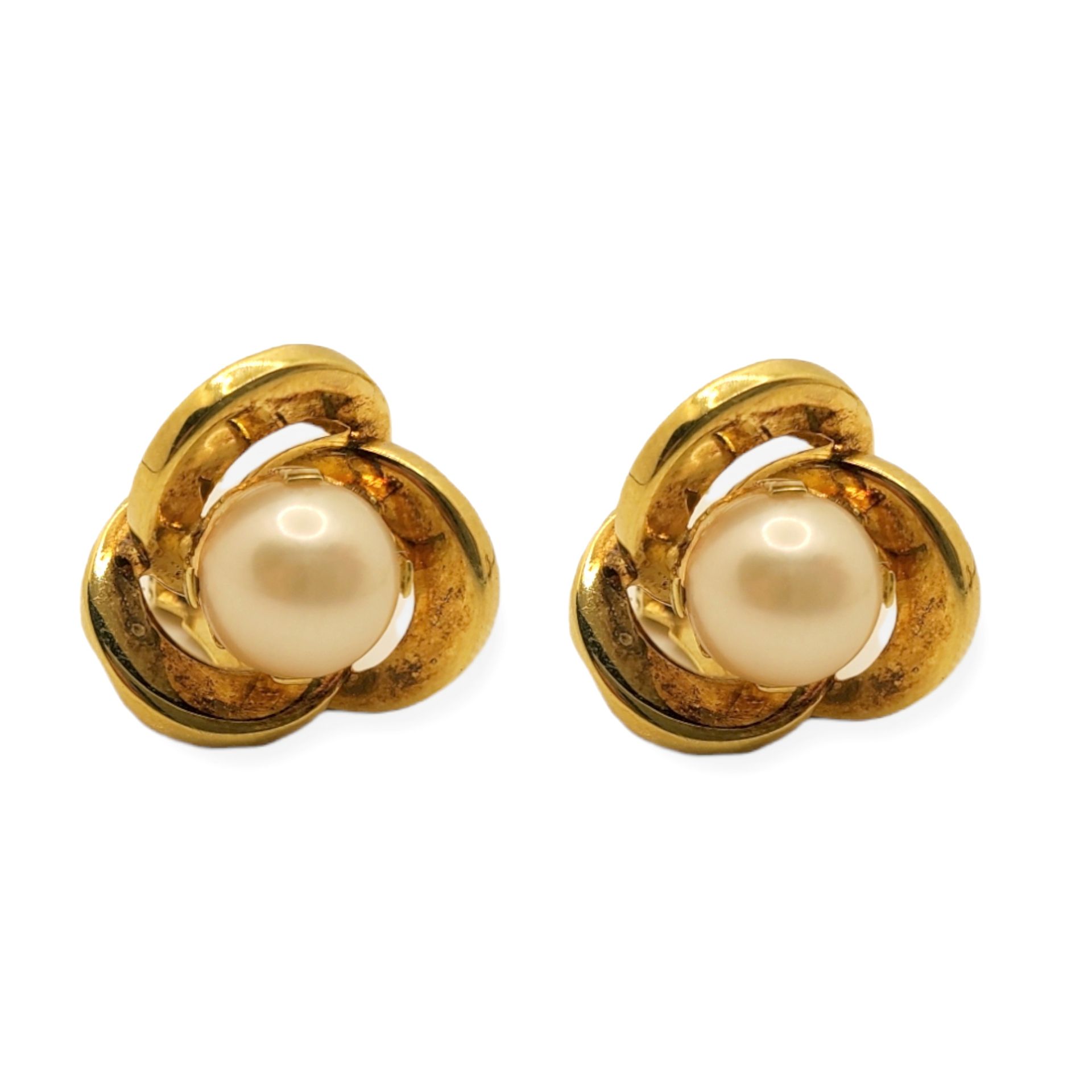 Pendientes de perlas Pendientes aus 18k Gold mit gezüchteten Perlen, die eine Bl&hellip;