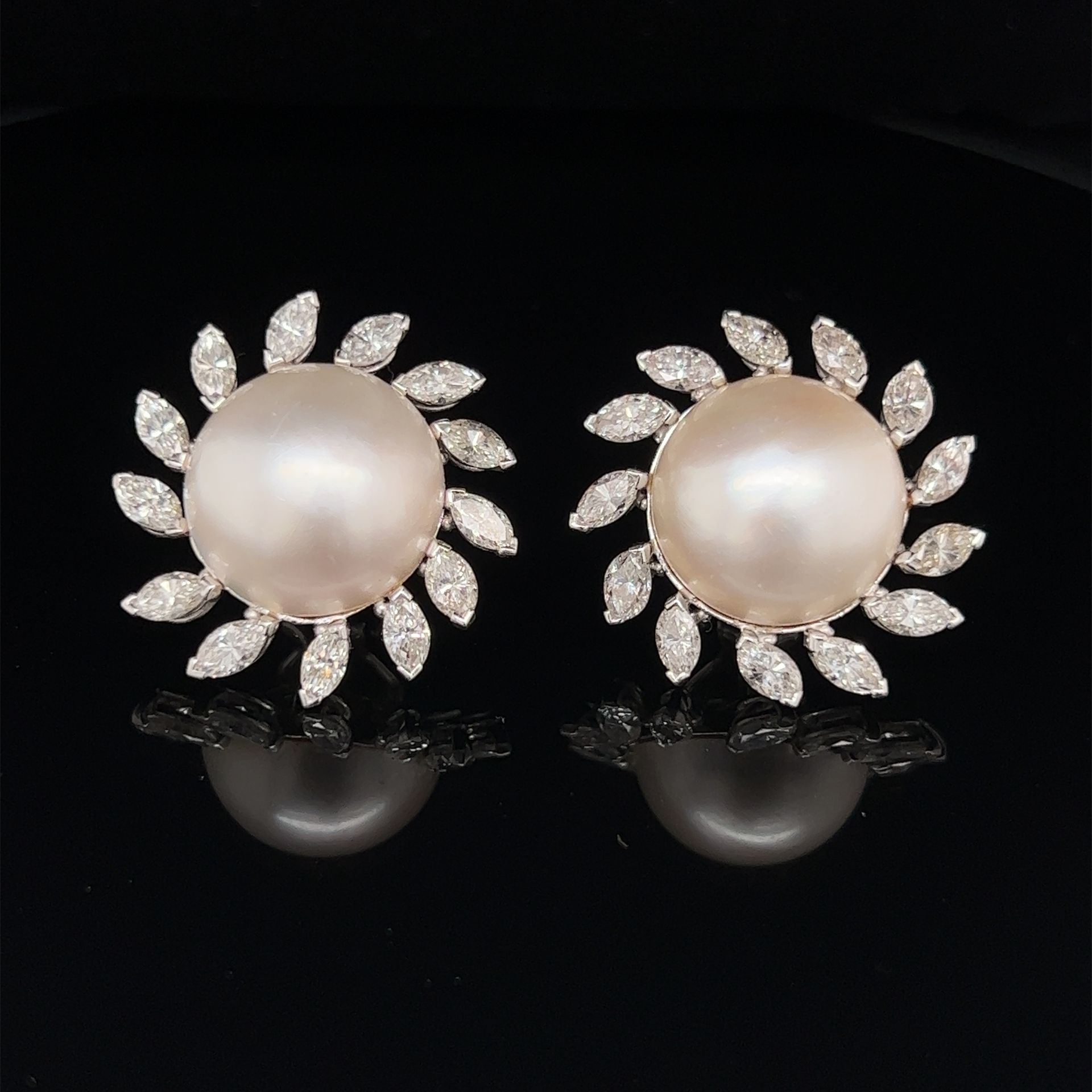 Platinum Diamond Pearl Earrings 铂金重量15.7克 钻石约3.9克拉 珍珠耳环尺寸1 "x1"