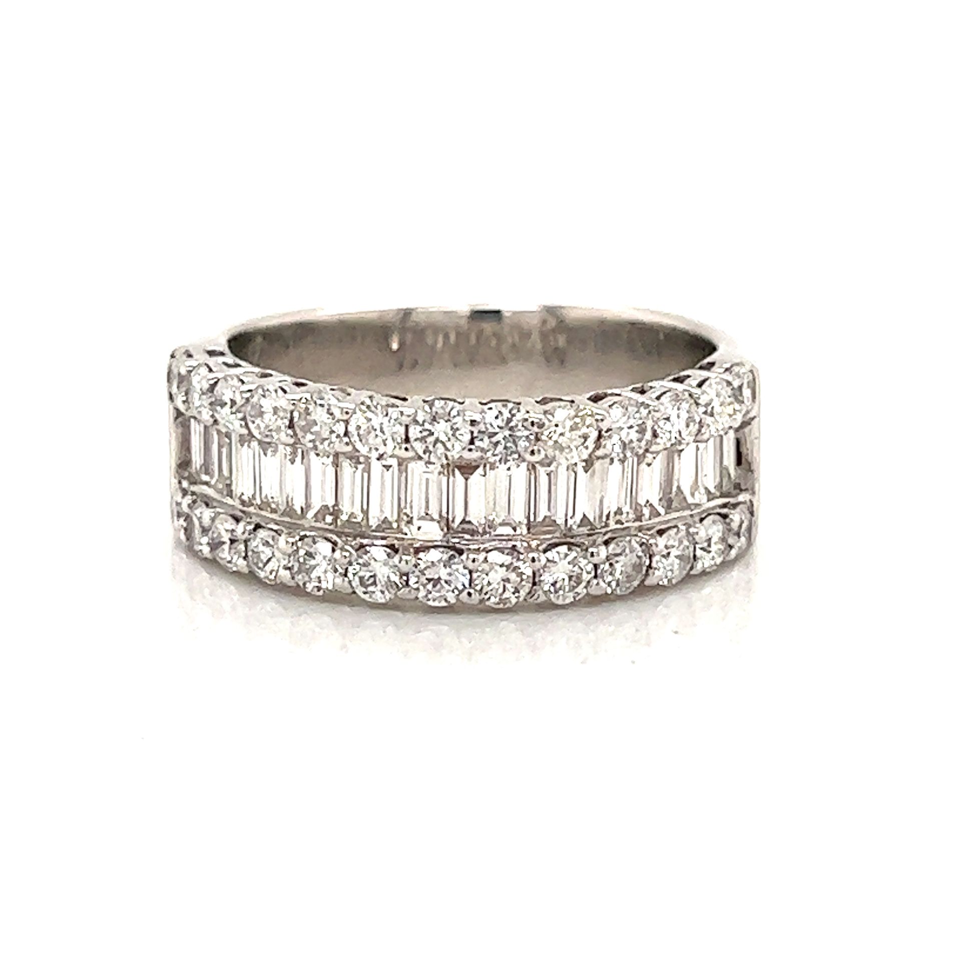 14k Half Eternity Diamond Ring 14K白金重量5.2克半永恒钻石约2克拉戒指尺寸6.25尺寸0.26 "x0.78"