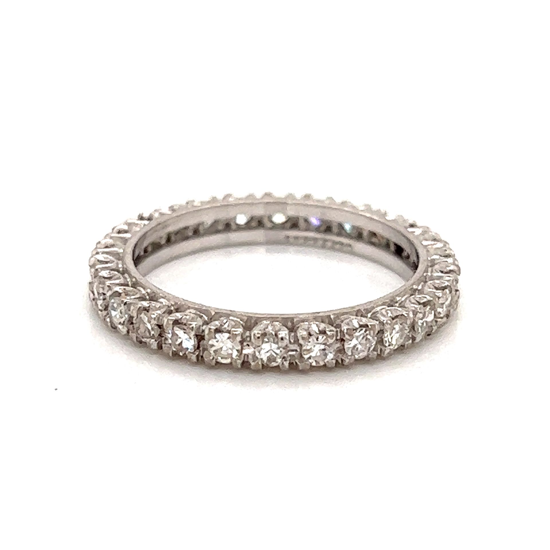 Platinum Diamond Eternity Ring 铂金重量3.7克 钻石约0.90克拉 永恒之戒尺寸7.25 尺寸0.10 "x0.89"