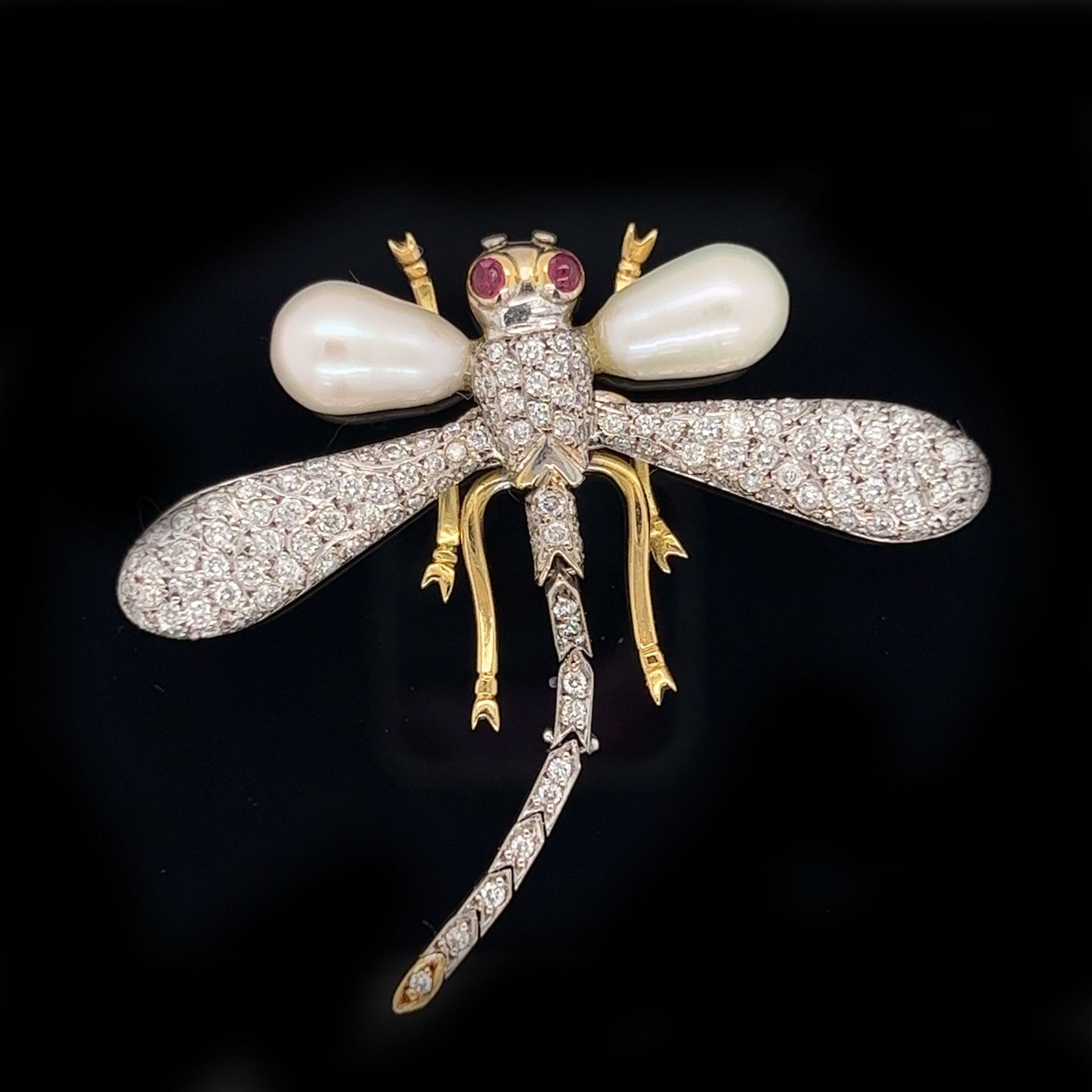 18k Diamond Pearl Articulated Dragonfly Pendant Brooch Oro amarillo y blanco de &hellip;