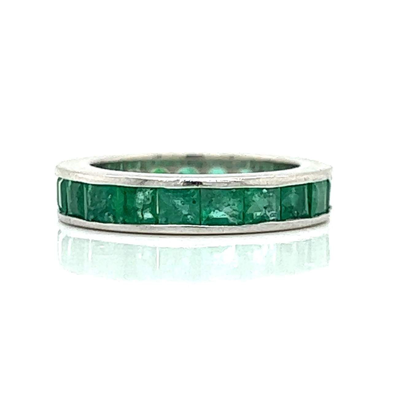 Platinum 2.50 Ct. Emerald Eternity Ring Bague éternelle en platine 2.50 Ct. Bagu&hellip;