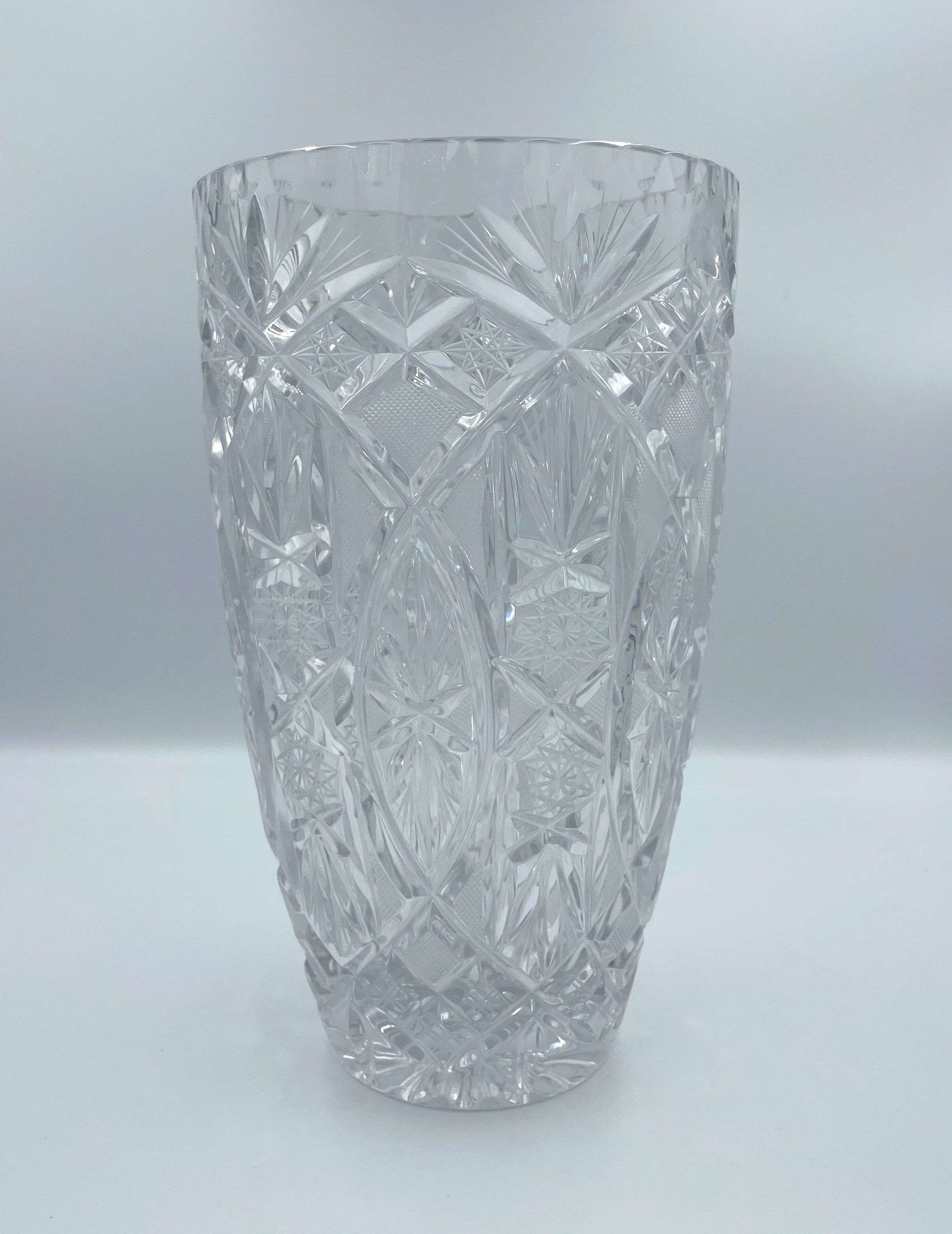 Null Lot comprenant : 

- cendrier en cristal taillé, 14 x 14 cm (Petits acciden&hellip;