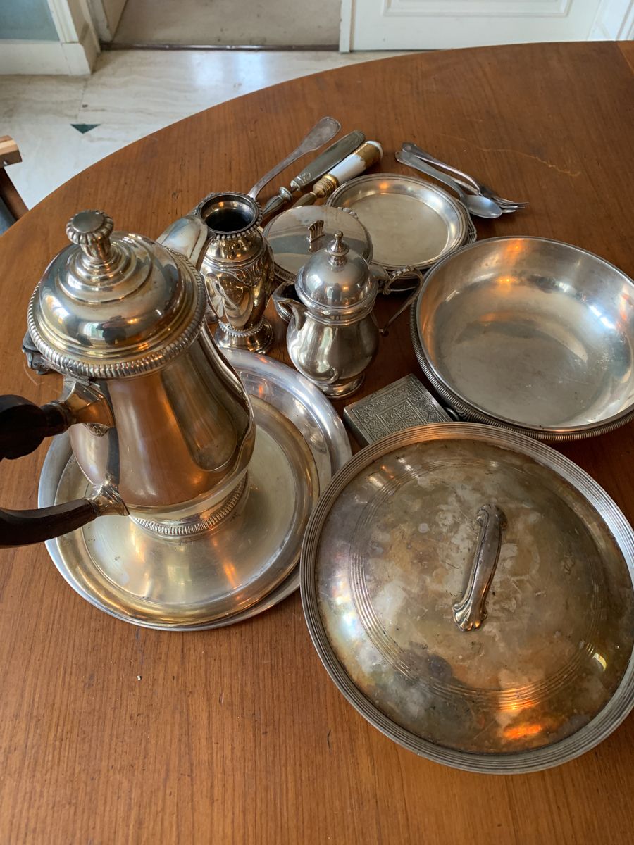 Null 一套镀银的锅、碗、糖碗、餐具、药盒
