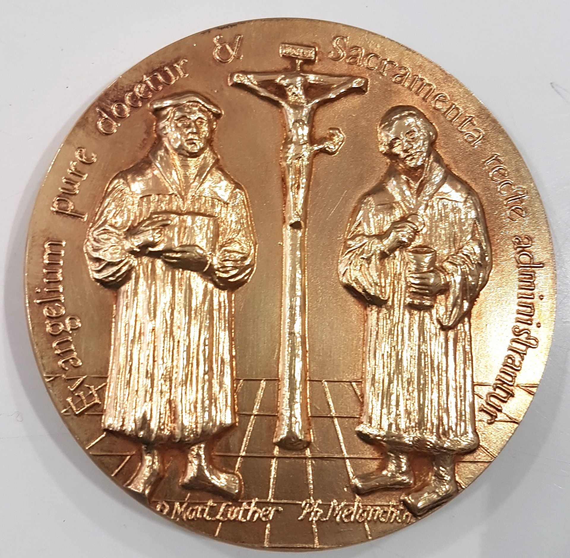Null Médaille en argent doré portant sur l’avers : vue de la ville médiévale d'A&hellip;