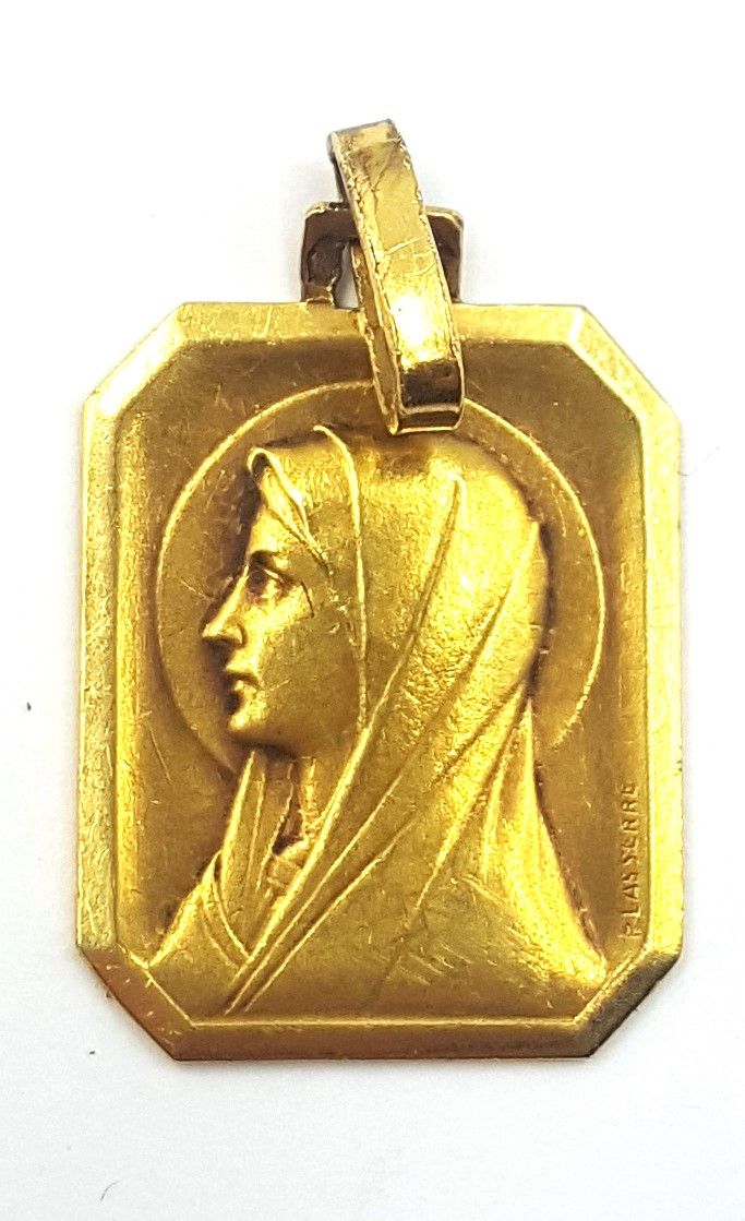 Null Médaille religieuse en or jaune 18k (750 ) ornée d'un profil de la Sainte V&hellip;