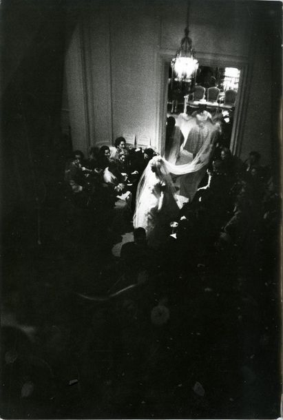MODE Défilé Dior, Paris, février 1958.. Tirage argentique ca. 1970, daté au cray&hellip;
