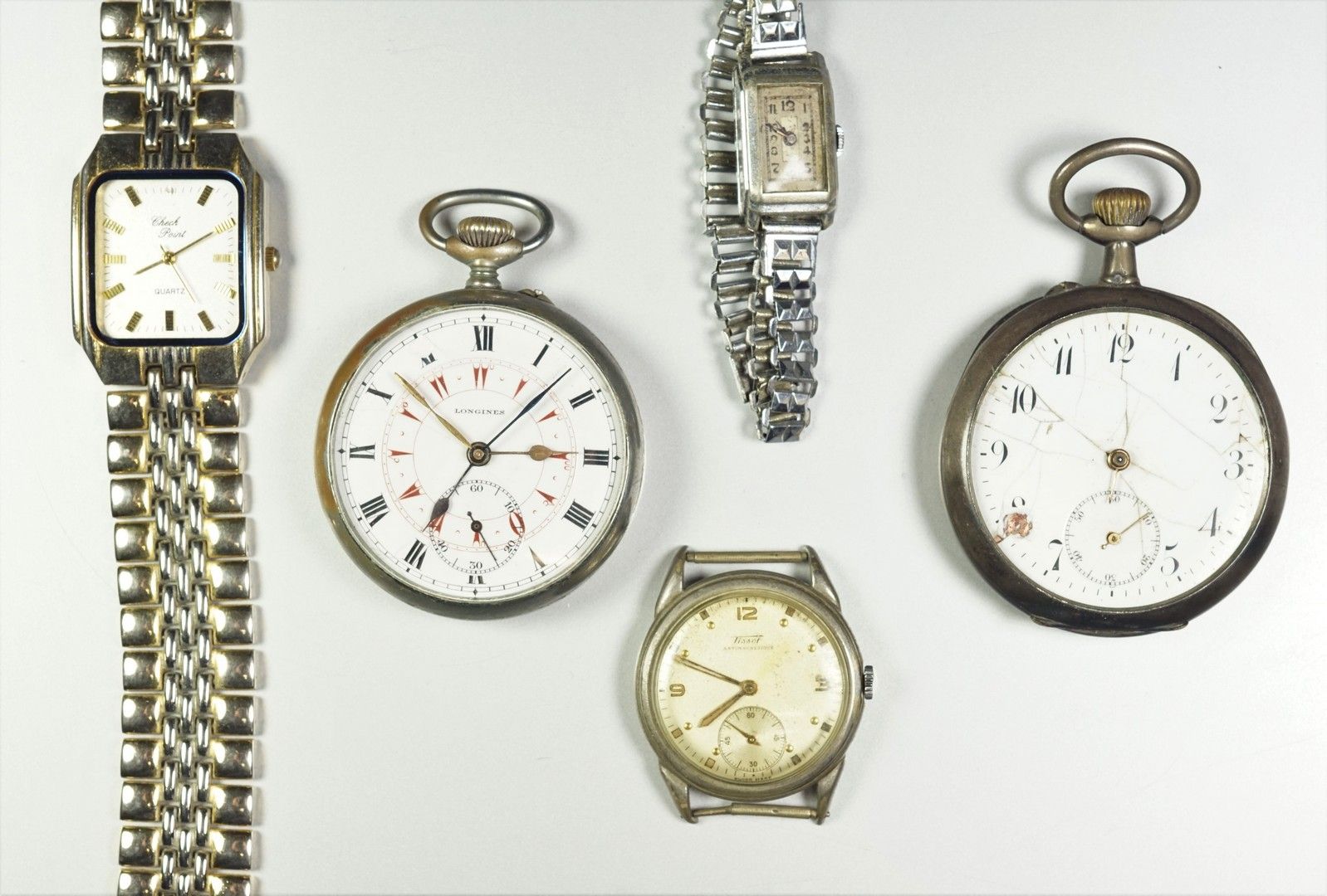 LONGINES Se adjunta un reloj de bolsillo de metal con doble husillo, un movimien&hellip;
