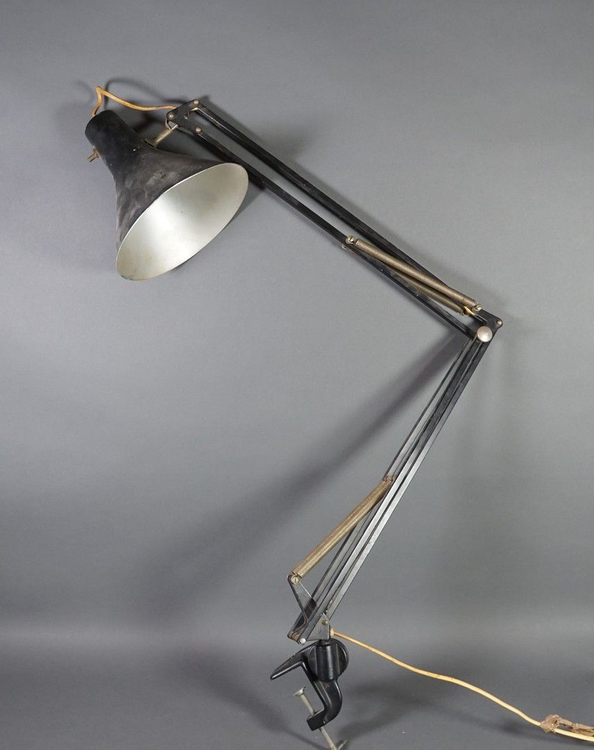 LUXO , (ou dans le gout) Lotto di lampade da architetto in metallo laccato (defo&hellip;