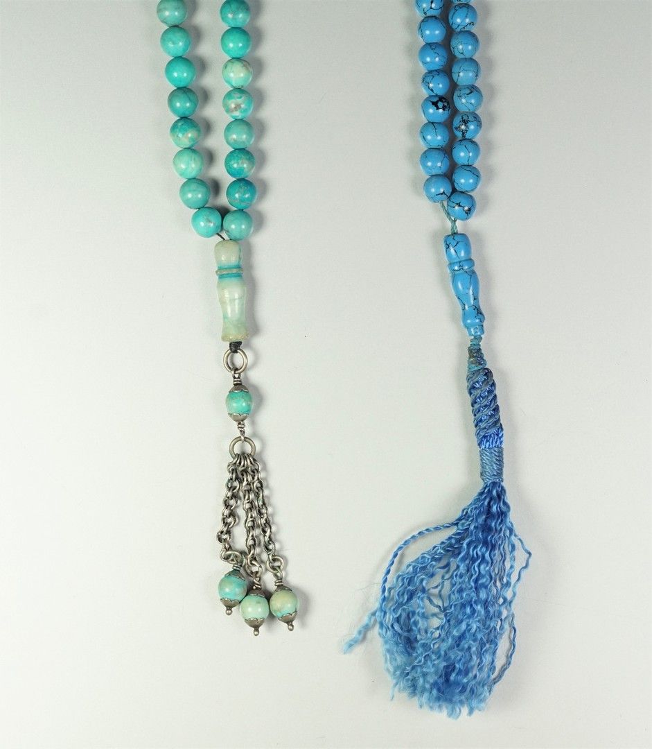 Null Deux chapelets composés de perles de turquoise