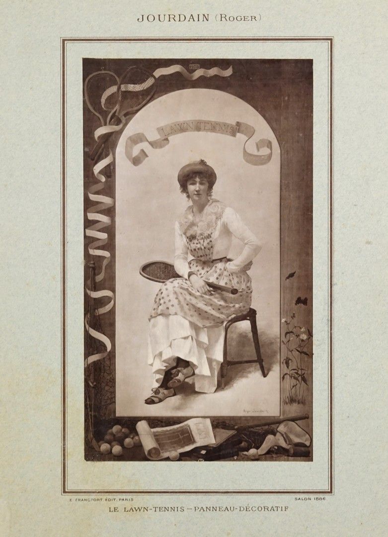 Null "装饰板" "Le Lawn Tennis - 装饰板"罗杰-儒尔丹，1886年沙龙。照片。镶嵌在卡片上的银质印刷品，已装框。25.5 x 14.5厘&hellip;