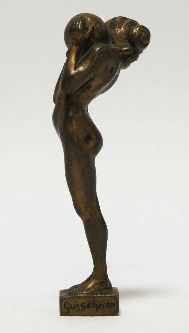 Gustav GURSCHNER (1873-1971) «Nymphe portant un globe» - Bronze - Signé "Gurschn&hellip;