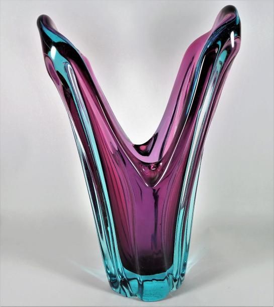 Null Important vase à deux lobes en cristal de couleur améthyste et bleu ciel (p&hellip;