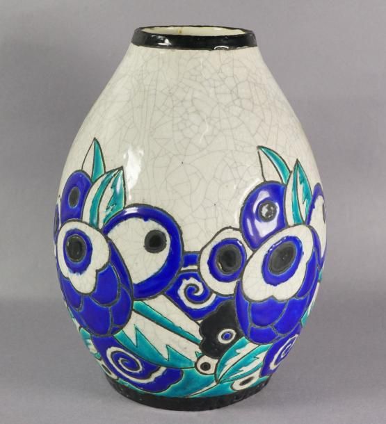 BOCH LA LOUVIÈRE Vase en céramique craquelée, marqué sous la base D 1077 H 25 cm