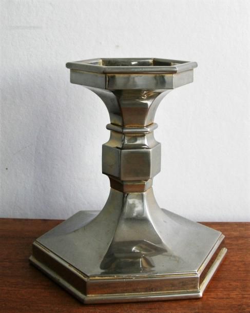 Edition NAGEL Chandelier en métal, base hexagonale. Années 1970. H. 16 cm
