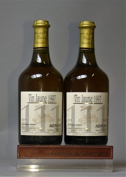 VINS JAUNES de JURA : 2 bouteilles du Domaine LIGIER PÈRE ET FILS - 2008 1 boute&hellip;