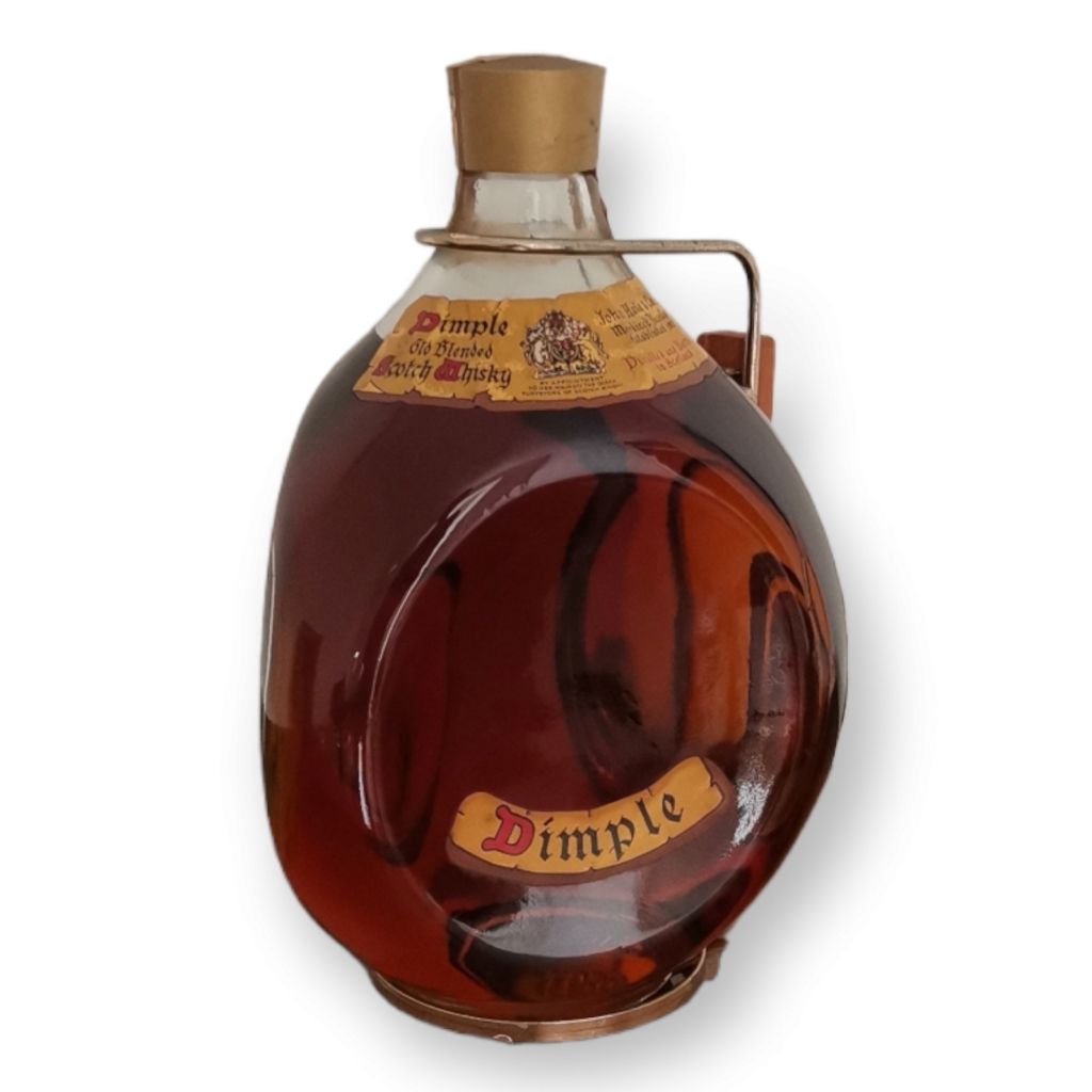DIMPLE MAGNUM DIMPLE MAGNUM 1.89 liter whiskey bottle, with stand.