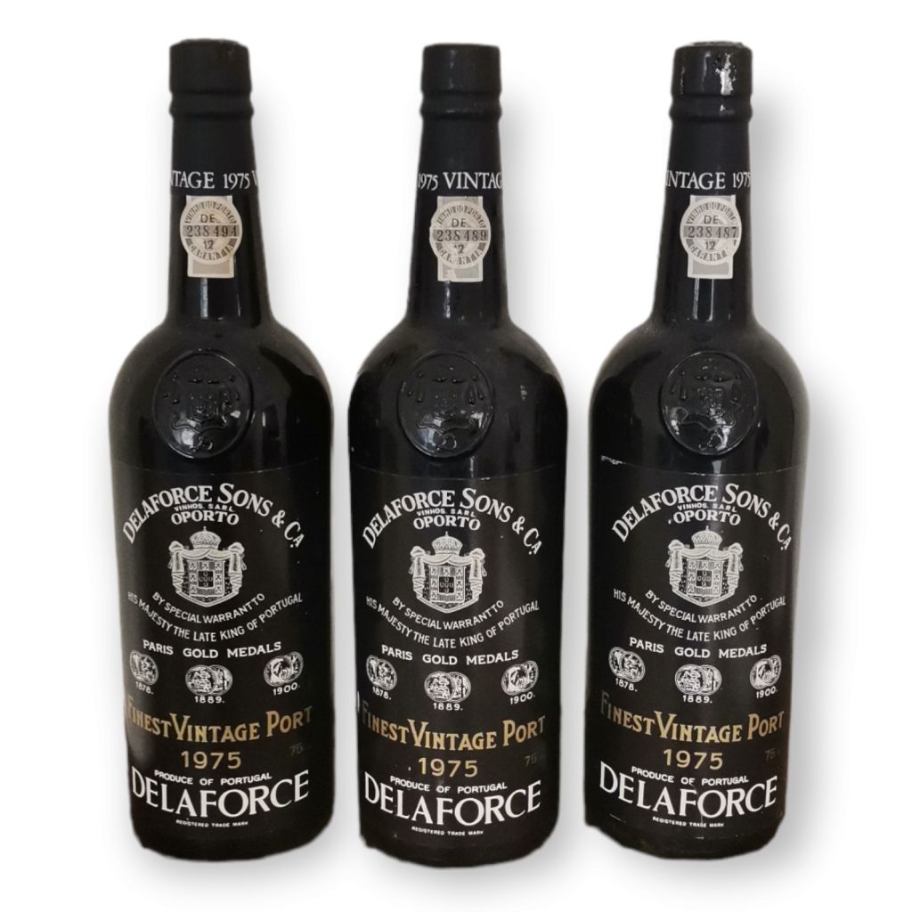 DELAFORCE SONS & Cª 1975 (3) DELAFORCE SONS & Cª 1975 (3) 三瓶波特酒。最优秀的年份波特酒1975