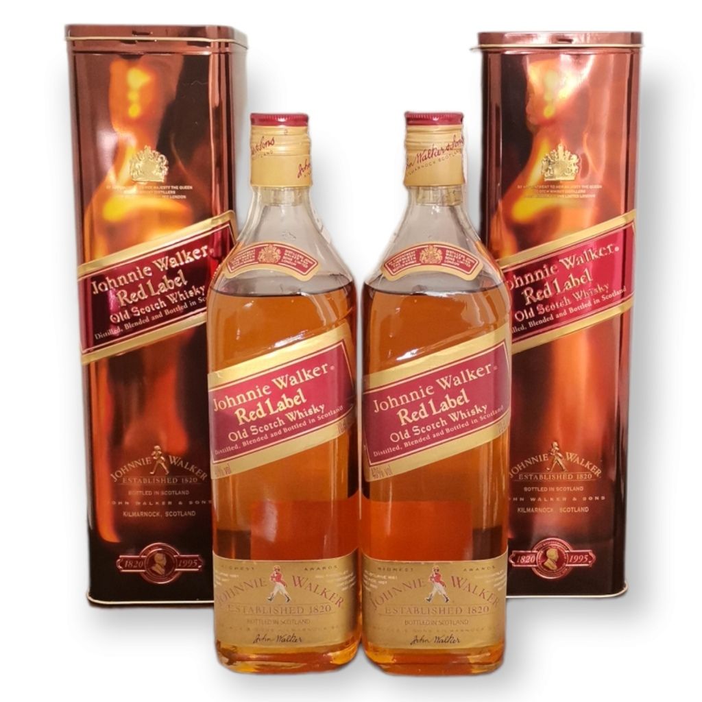 JOHNIE WALKER RED LABEL (2) JOHNIE WALKER RED LABEL (2) 两瓶0.70升的威士忌酒。在原来的石版印刷的盒子&hellip;