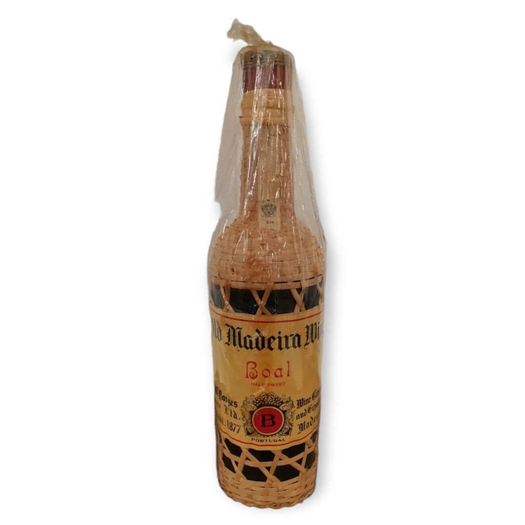BOAL BOAL Madeira wine bottle from 1920.