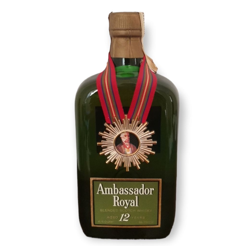 AMBASSADOR ROYAL 12 ANOS AMBASSADOR ROYAL 12 YEARS OLD 一瓶0.75升的威士忌。