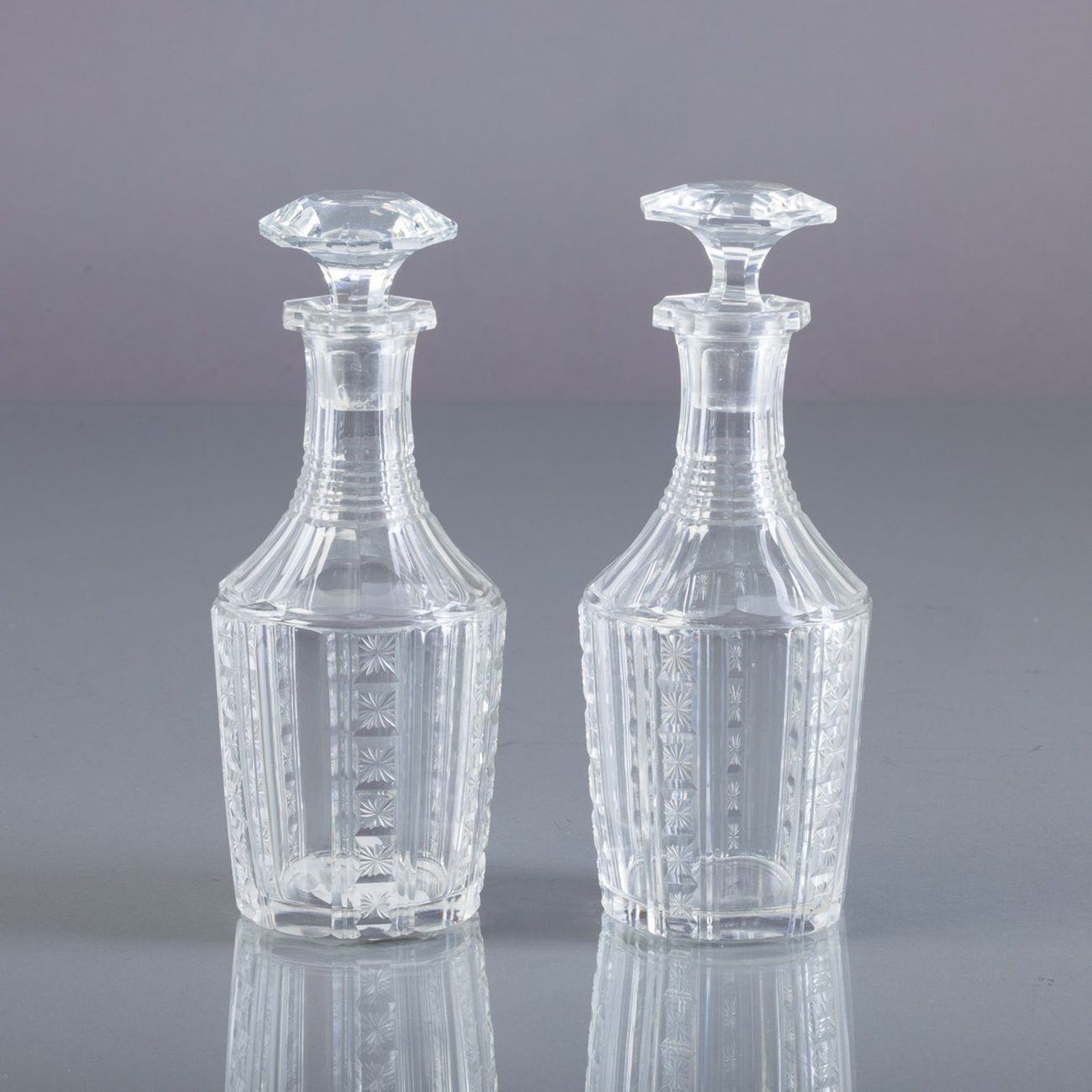 PAR DE LICOREIROS Pair of liquorice glasses In molded and polished glass. Signs &hellip;