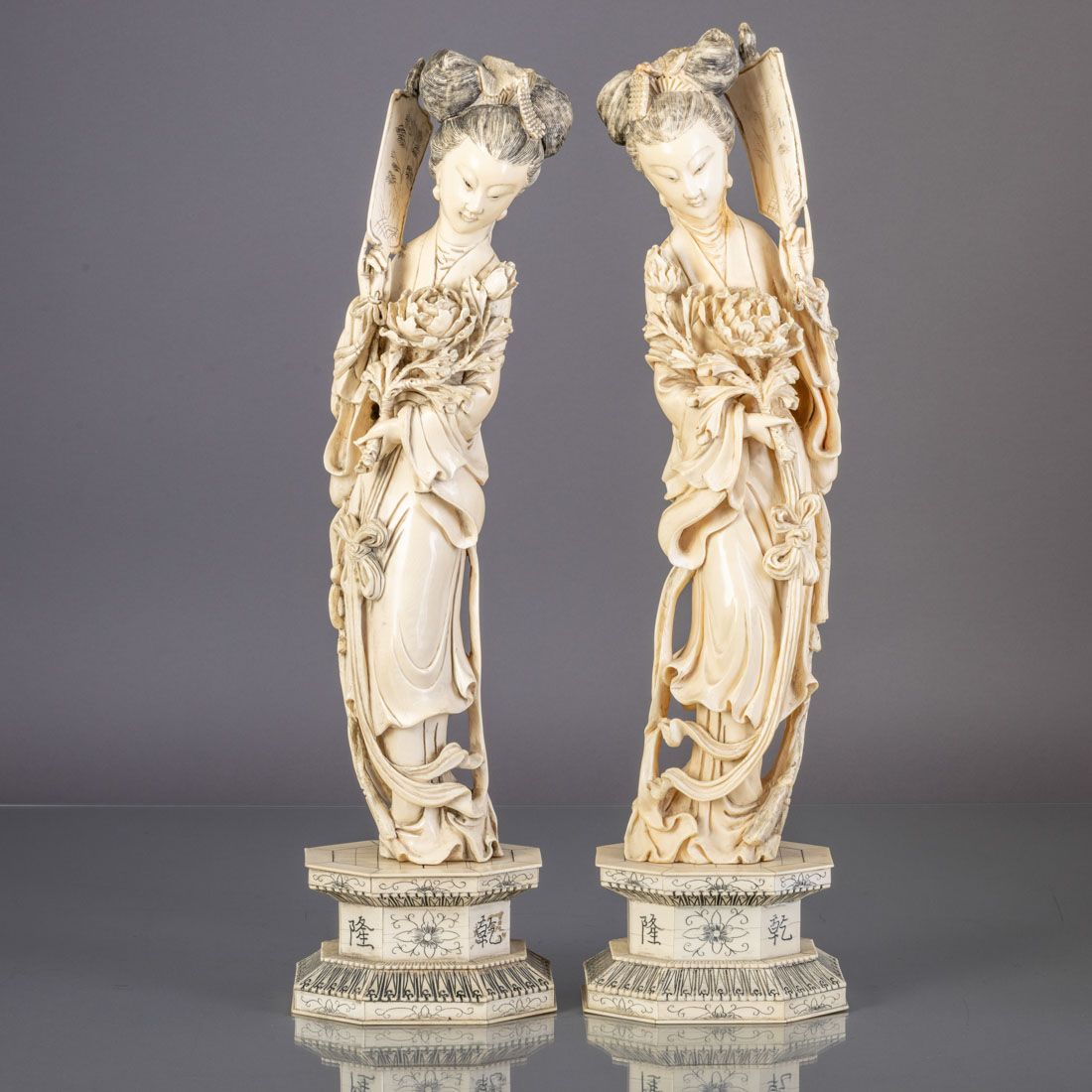 TWO CHINESE DEITY TWO CHINESE DEITY Ivory sculptures, bases covered with engrave&hellip;