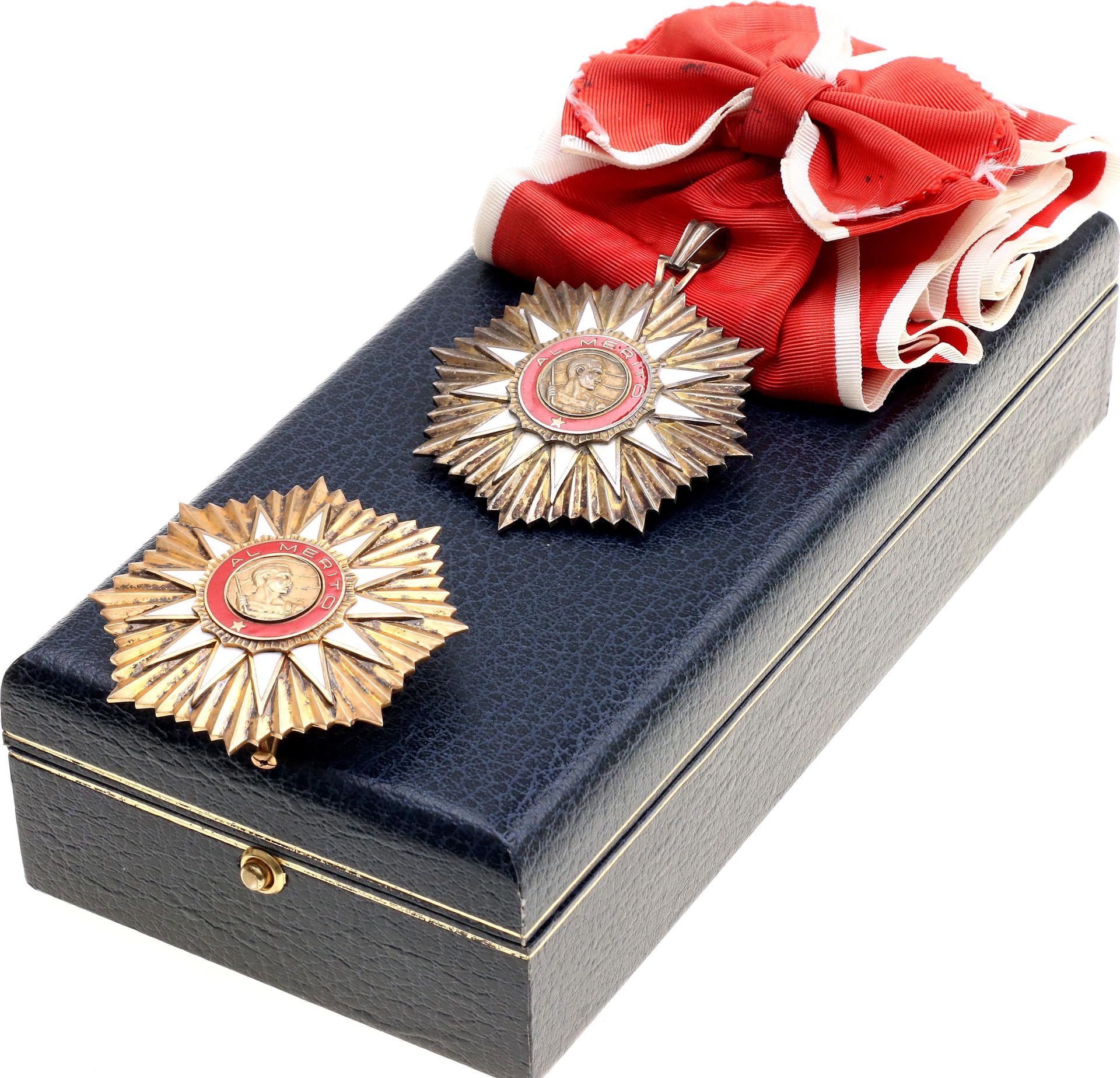 Argentina Order of May Grand Cross Set 1957 vgAg ; GC 80x75 mm ; 84g ; émaillé ;&hellip;