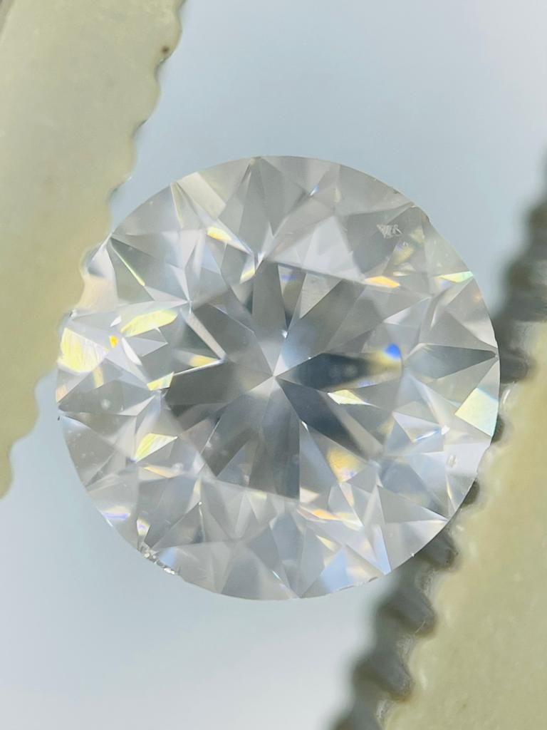 Null 
1颗钻石1克拉G - I1 - 形状闪耀 - 证书GIA - C10604-4