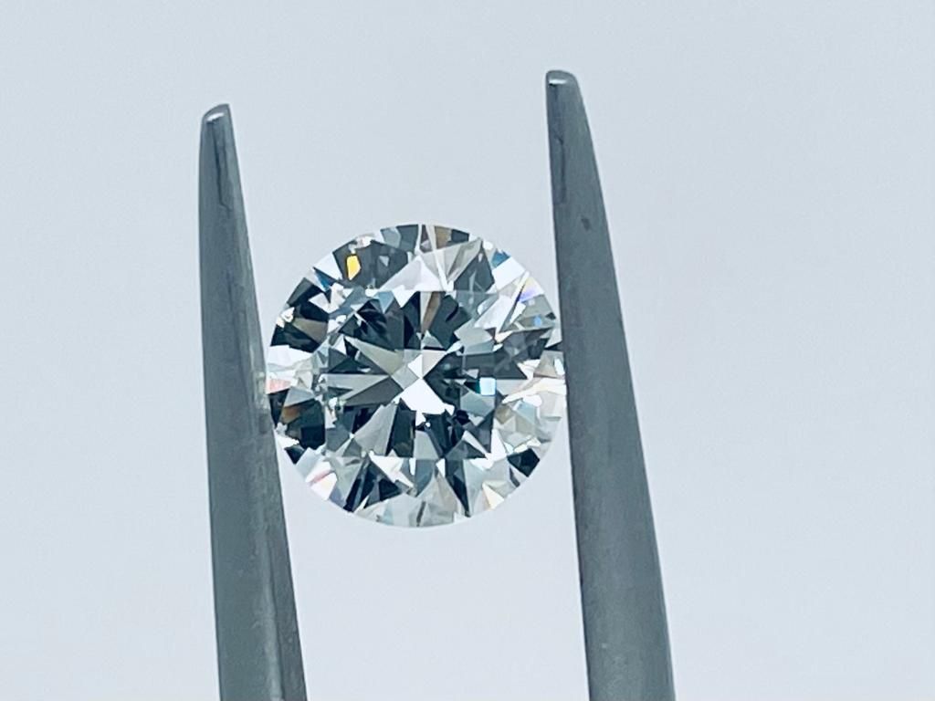 Null 1颗钻石 1,01 ct h - si1 - shape brillant - cert igi - dk20502
